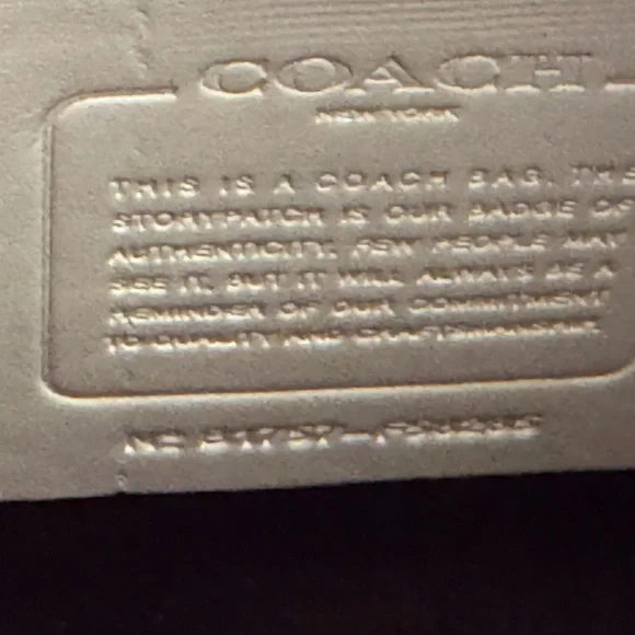 Coach Signature crossbody File Bag - New Without Tags - 13" x 10.5" - Picture 8 of 13